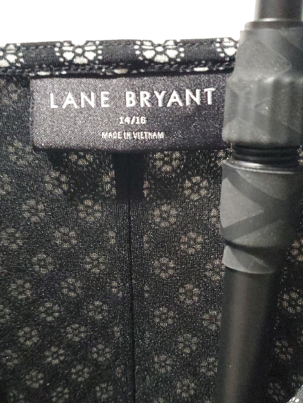 Lane Bryant Black Short Sleeve Drape Neck Top with White Geometric Print - Picture 2 of 3